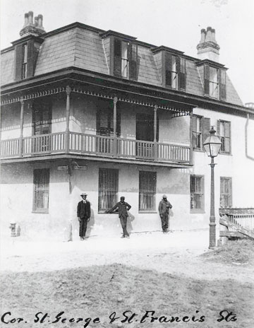 The Inn building photographed in 1902