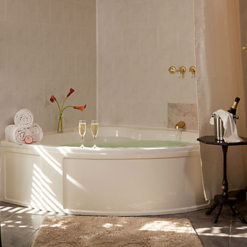 Hot Tub with Champagne in the room